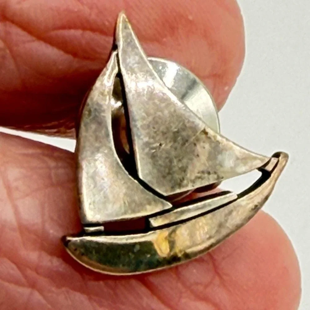 James Avery Sterling Silver Sailboat Tie Tack Pin Retired